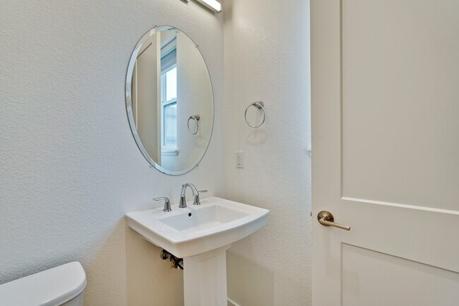 Building Photo - 2284 Solace Loop