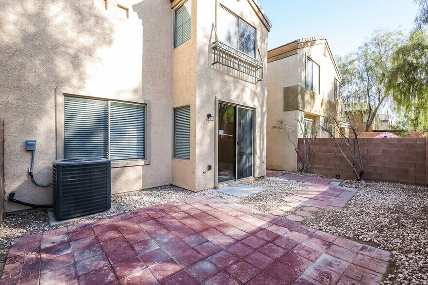 Building Photo - 6511 N Goldfield St