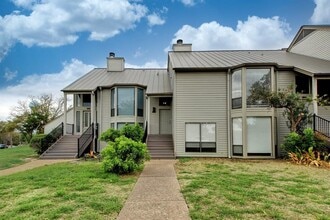 Building Photo - 105 World of Tennis Sq