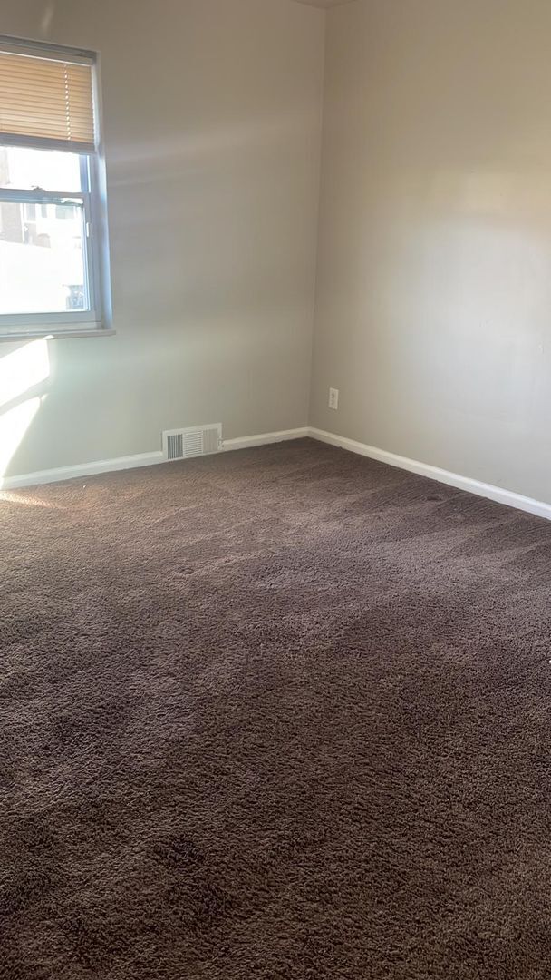 Building Photo - Beautiful Brick Bungalow - section 8 and other HCV programs available