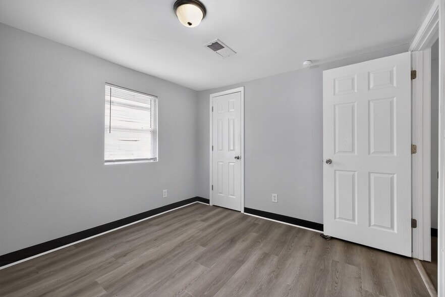 Building Photo - 1626 Telfair St Ln