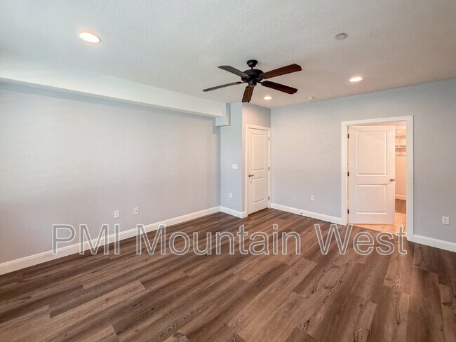 Building Photo - 88 S 900 E