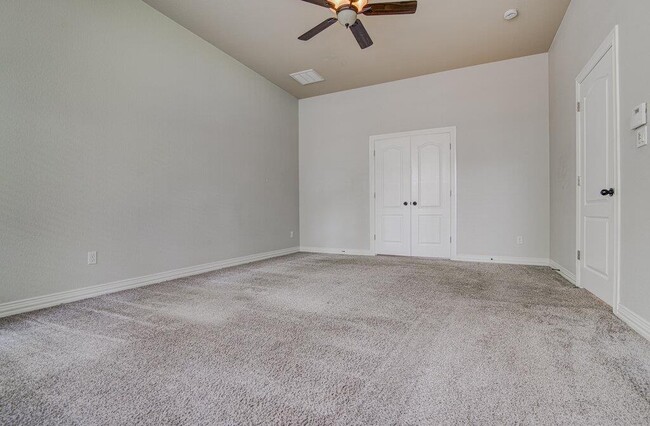 Building Photo - 1425 River Forest Dr