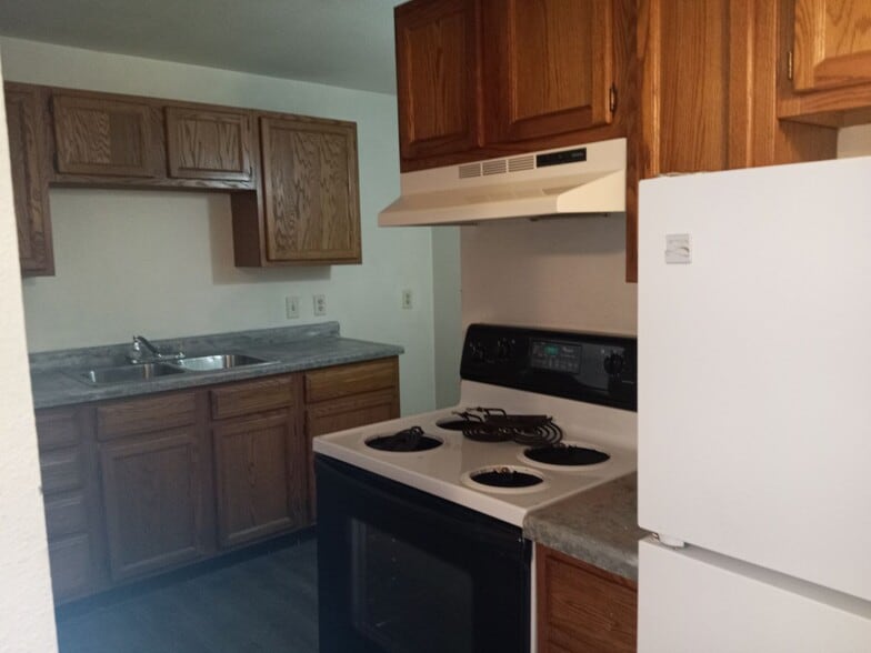 Interior Photo - Creekside Apartments (Olivet HS, LLC)