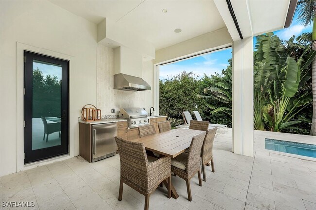 Building Photo - 3200 Crayton Rd