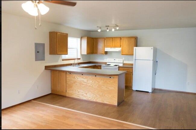 Building Photo - 46 NE Sacramento St