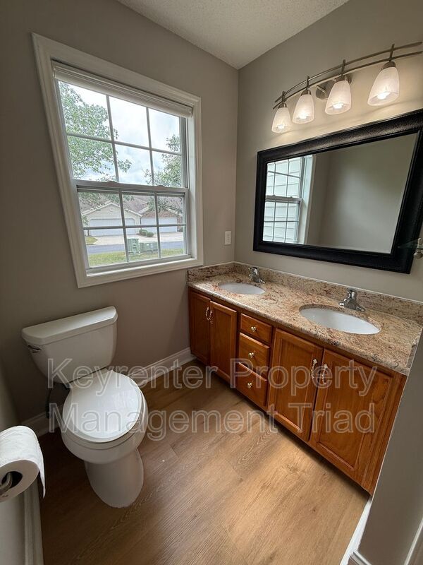 Building Photo - 3957 Cobblestone Bend Dr