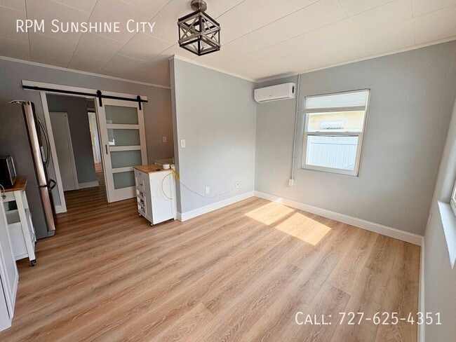 Building Photo - 536 Roanoke St