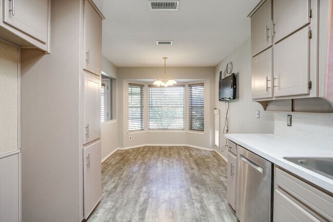 Building Photo - Spacious 3 Bed. 2 Bath Rental Ready for New Tenants- HEB ISD- 76040