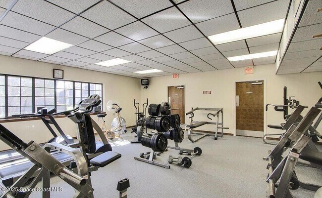 Building Photo - 831 Greenwood Manor Cir