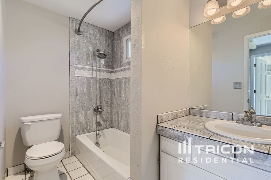 Building Photo - 9734 E Villasur Ct