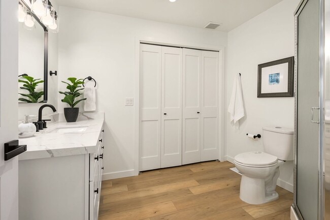 Building Photo - Beautiful Home in Mukilteo with Panoramic ...
