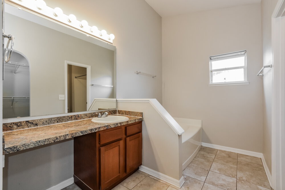 Building Photo - 10315 Lecon Branch Ct