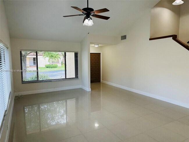 Building Photo - 15038 SW 89th Ter Rd