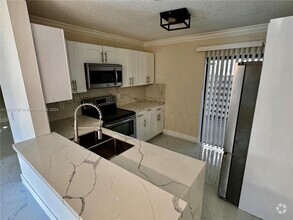 Building Photo - 3 bedroom in Miramar FL 33025