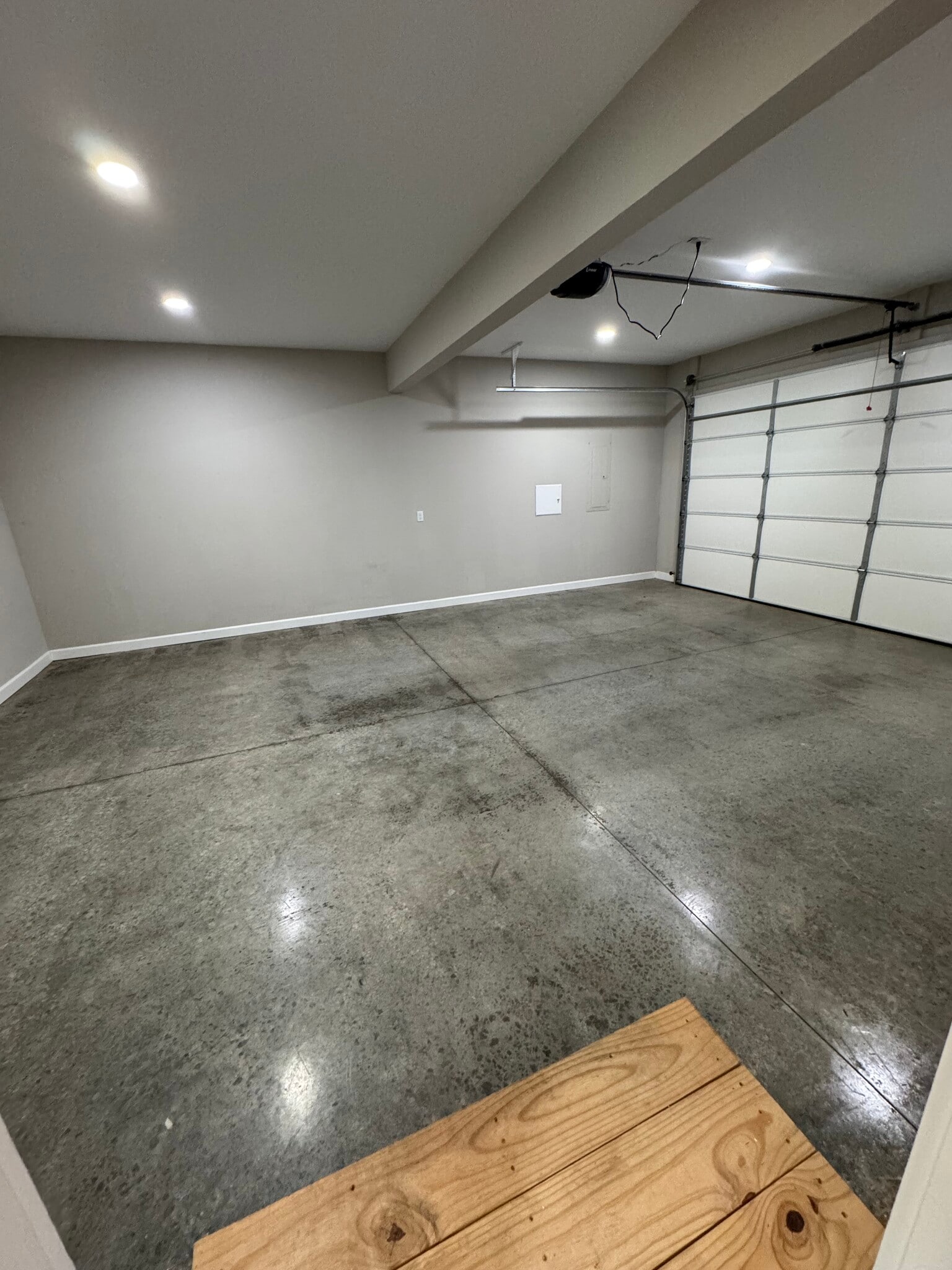 Building Photo - 1407 Village Loop