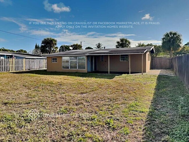 Building Photo - 1275 SW 28th Rd