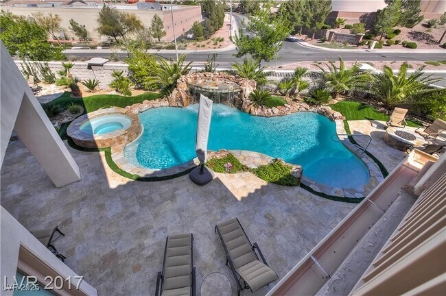 Building Photo - 1340 Dilevante Dr