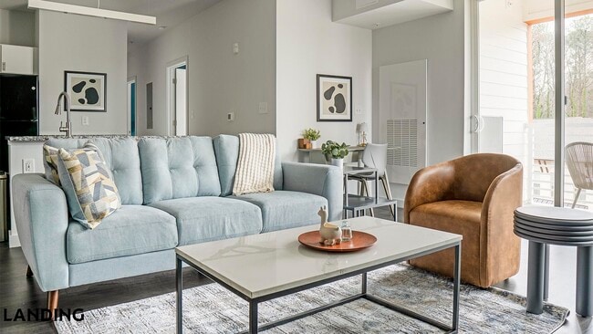 Building Photo - 750 Avondale Creek Dr.