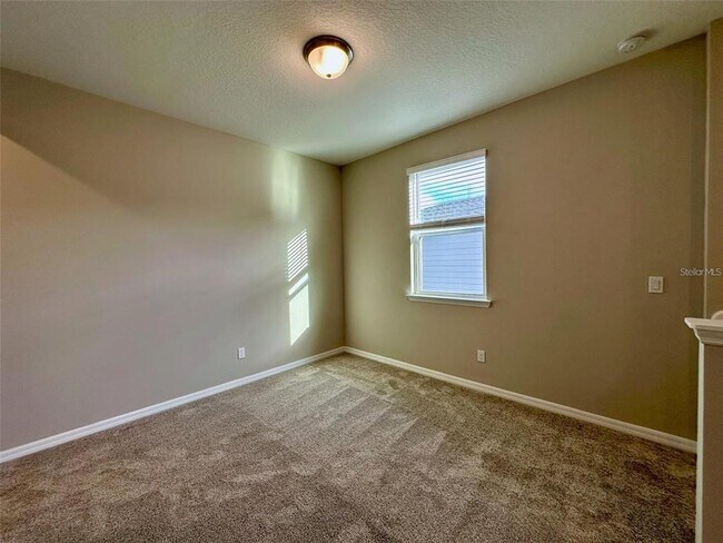 Building Photo - 4869 Lacewing Dr