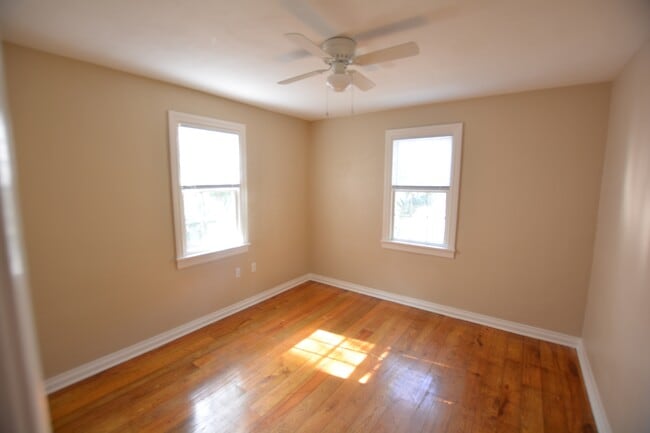 Building Photo - 119 N Longfellow Blvd