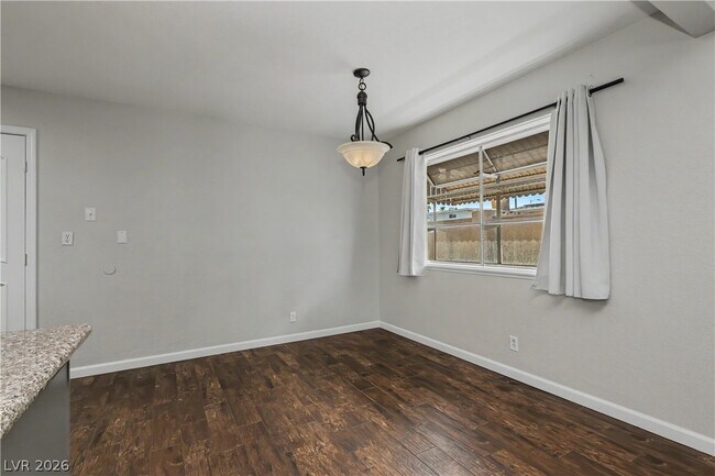 Building Photo - 6908 Kinkenon Dr