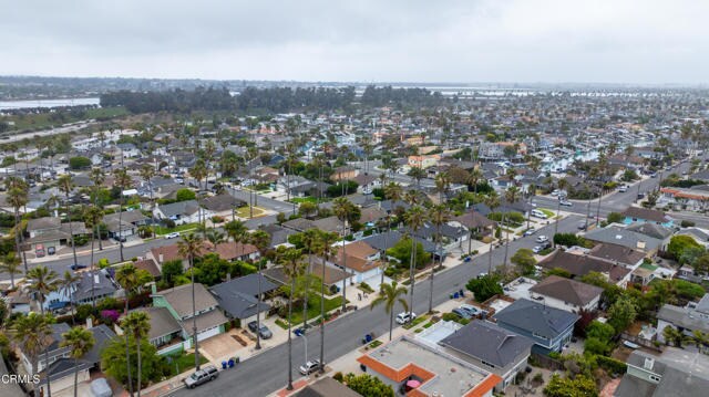 Building Photo - 2554 Bayshore Ave