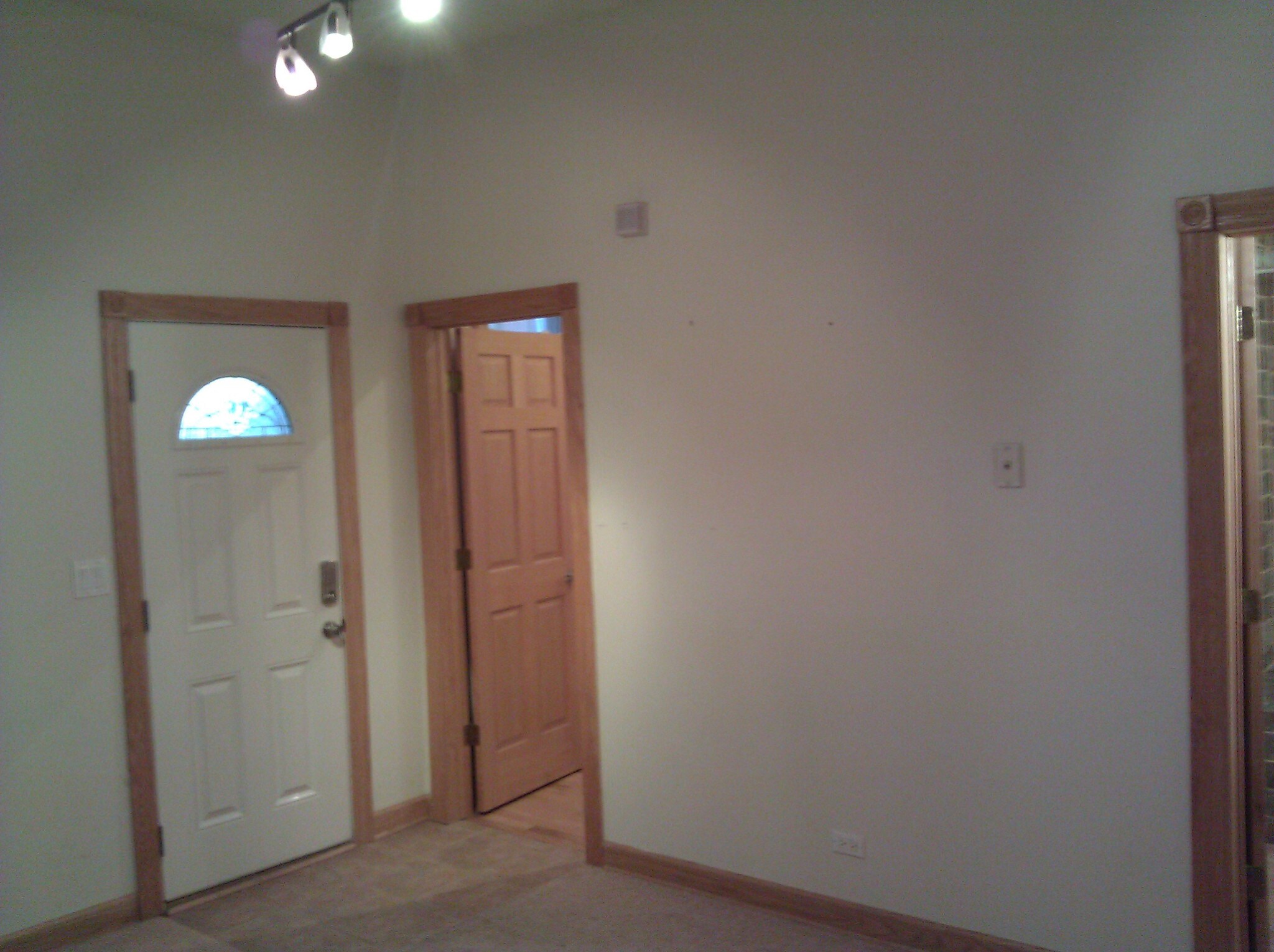 Entrance to big deck, walk in closet - 2740 W Haddon Ave
