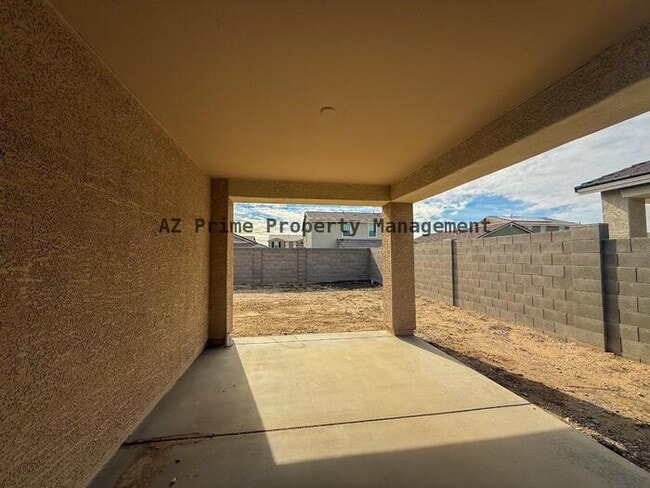 Building Photo - 19757 W Pinchot Dr