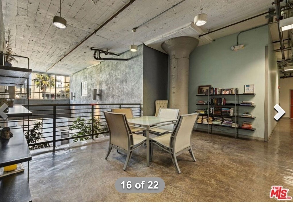 Building Photo - 420 S San Pedro St