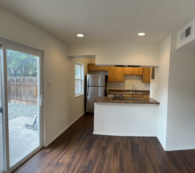 Kitchen w slider to yard - 6017 Calle Nueve NW