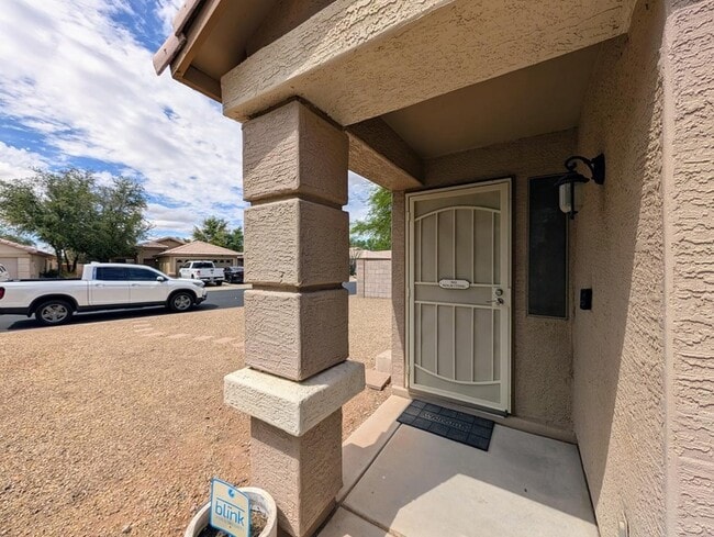 Building Photo - 15746 W Elm St