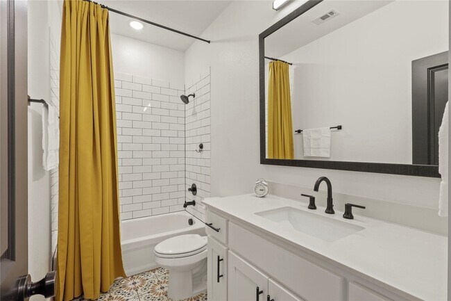 Building Photo - 2217 Zaid Wy