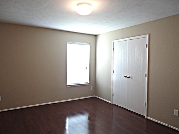 Building Photo - 18227 Thicket Grove Rd