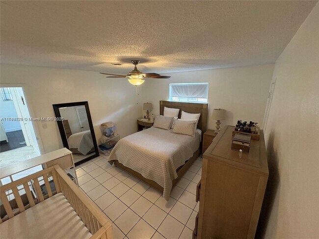 Building Photo - 6612 Dahlia Dr
