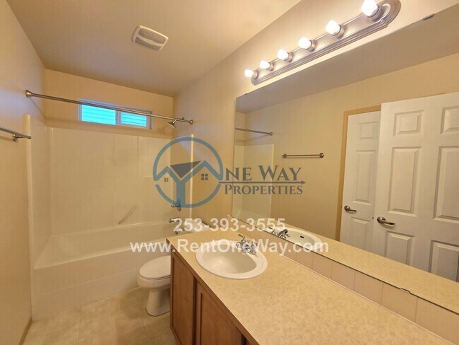 Building Photo - 15410 87th Ave E