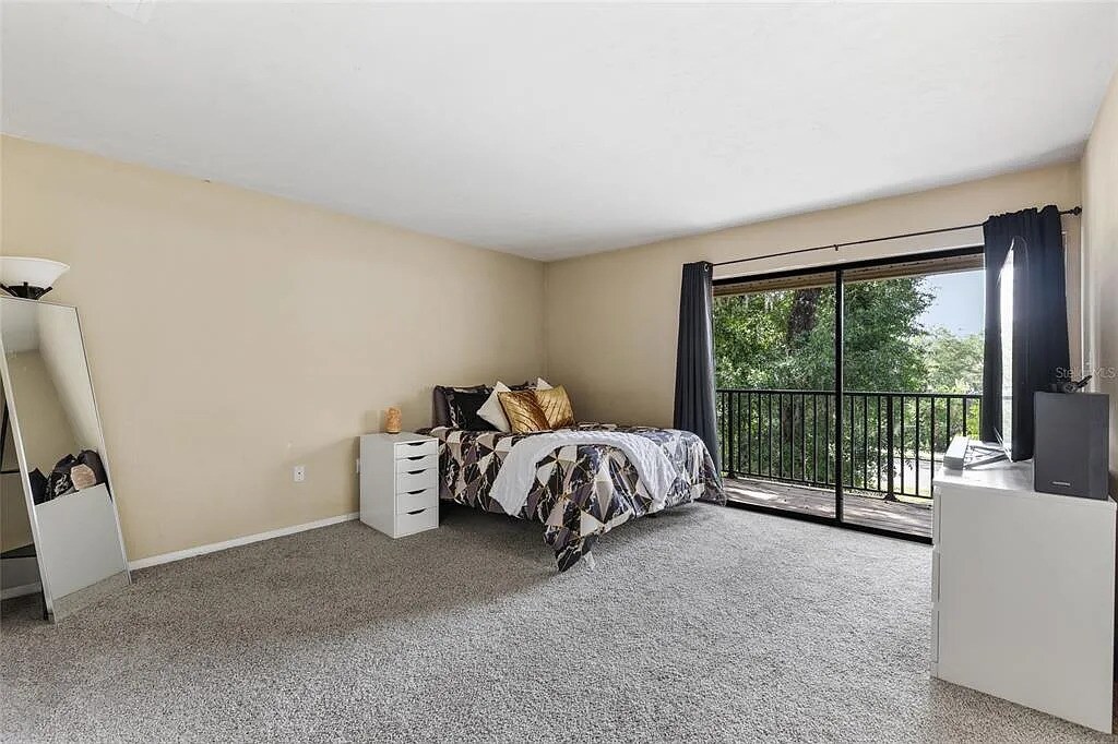 Master Bedroom - 507 NW 39th Rd