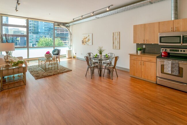 Building Photo - Beautiful 1 Bed 1 Bath in Denny Triangle