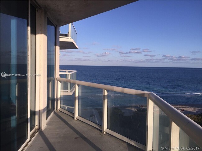 Building Photo - 6515 Collins Ave