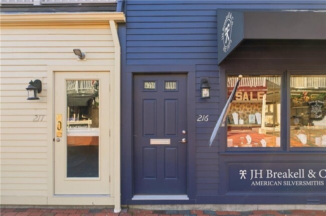 Building Photo - 216 Goddard Row