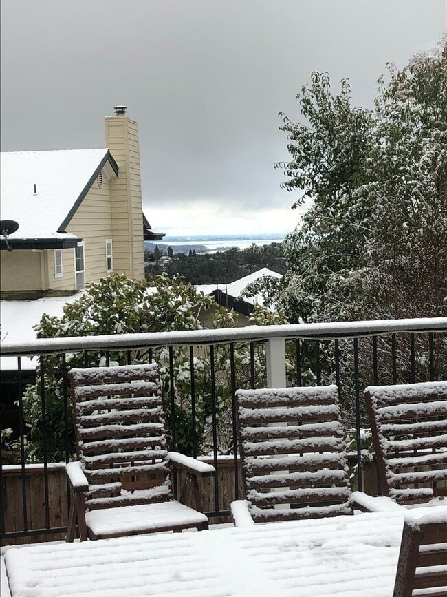 Building Photo - This Home Won't Last!!!!