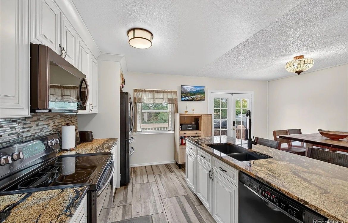 Building Photo - 1847 S Yampa Way