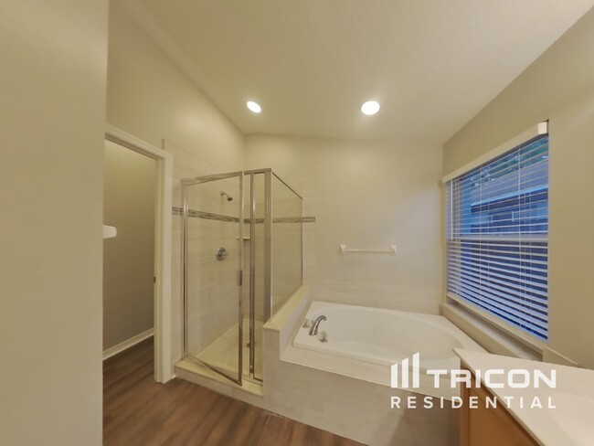 Building Photo - 11724 S Stone Ln