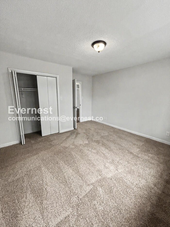 Building Photo - 2723 Reynolds Park Rd