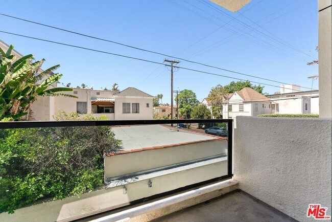 Building Photo - 8558 Chalmers Dr