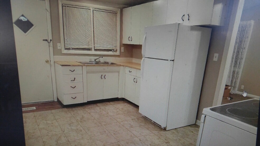 Building Photo - 1107 Glenshire Ave