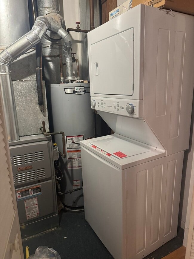 Building Photo - 14 N Peoria St