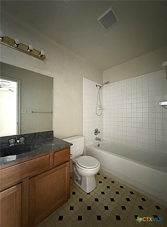 Building Photo - 2801 Cantabrian Dr