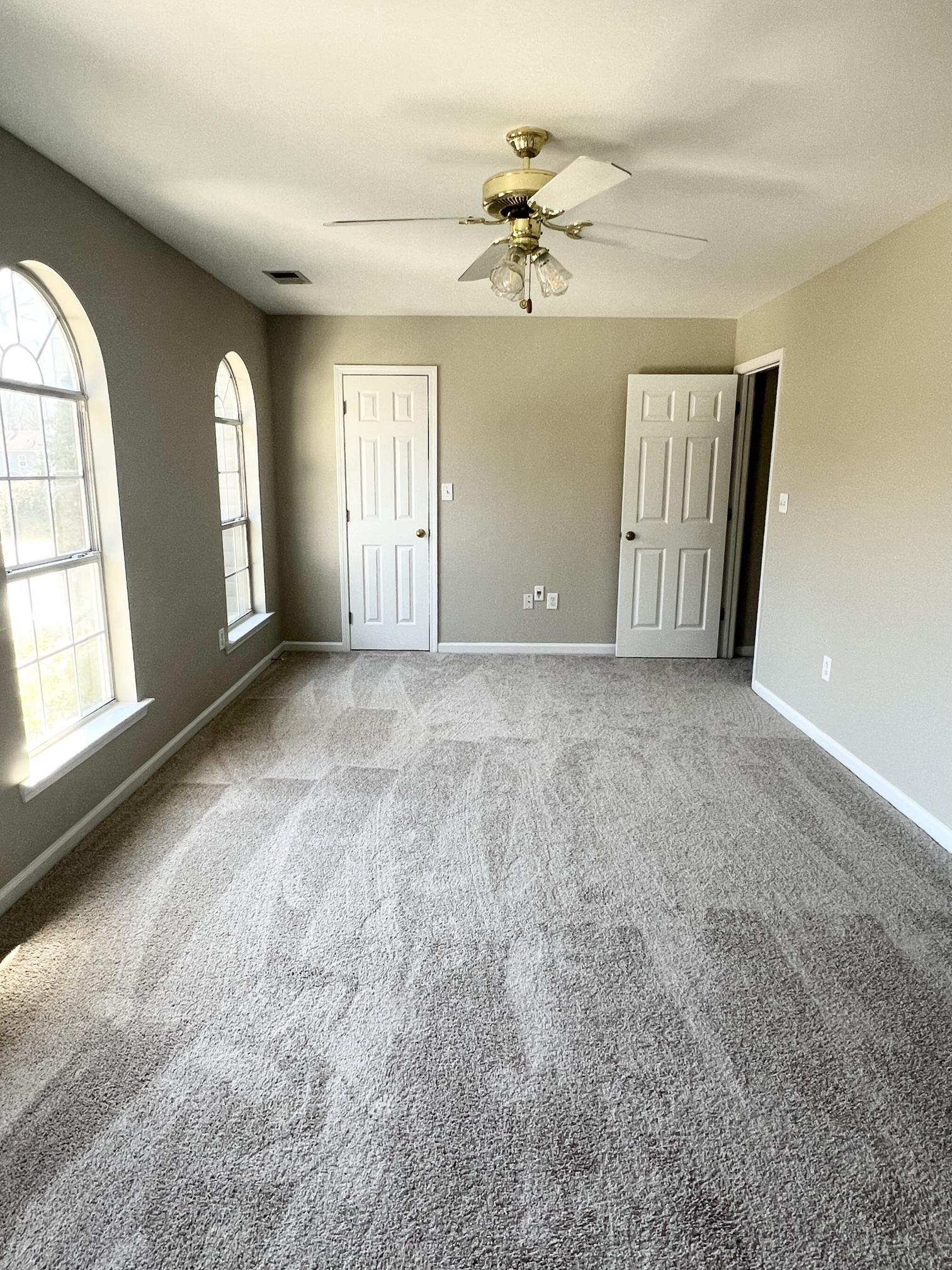 Building Photo - 237 Willow Point Cir