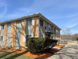 Building Photo - 600 Femrite Dr